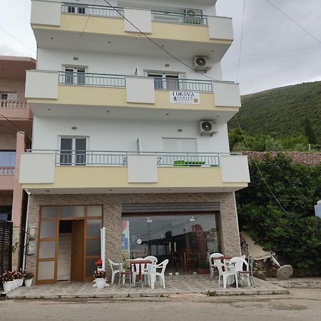 Lukova Center Apartments Luaran gambar