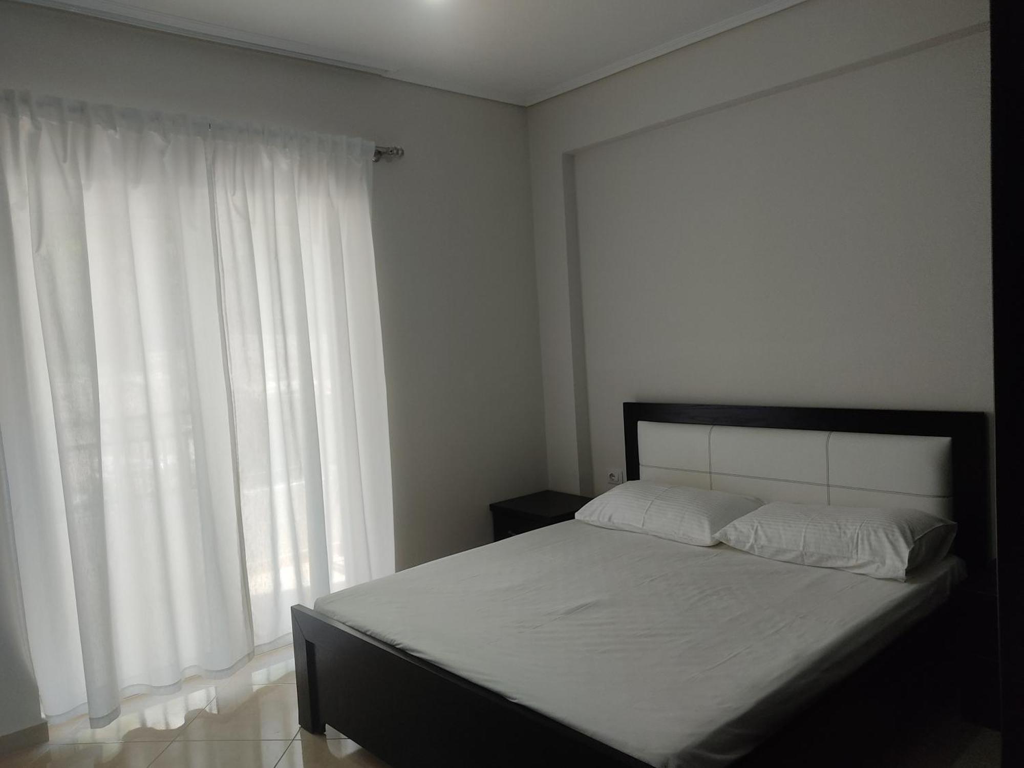 Lukova Center Apartments Luaran gambar
