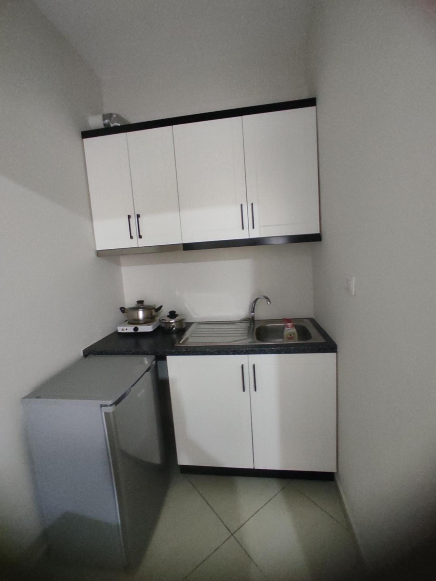 Lukova Center Apartments Luaran gambar