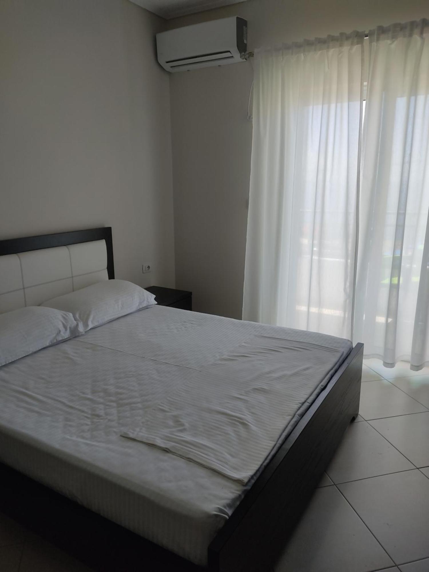 Lukova Center Apartments Luaran gambar